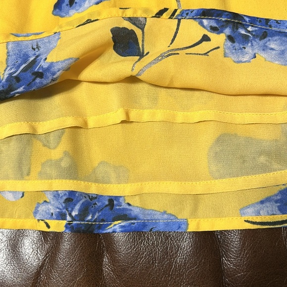 Beautiful yellow and blue silk short sleeve blouse with detailed embroidery, S - Picture 4 of 6